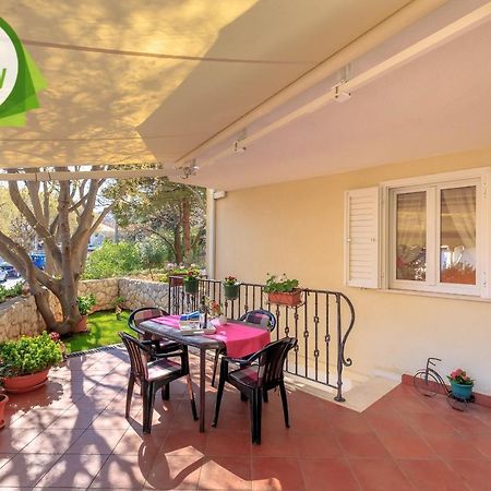 Leona & Borna'S Central Lapad Suites Ντουμπρόβνικ Εξωτερικό φωτογραφία