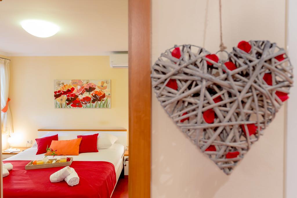 Leona & Borna'S Central Lapad Suites Ντουμπρόβνικ Εξωτερικό φωτογραφία