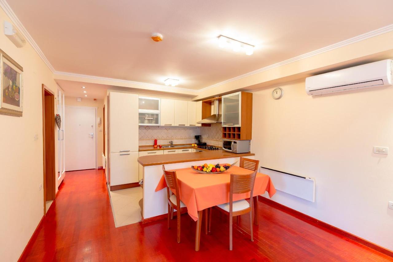Leona & Borna'S Central Lapad Suites Ντουμπρόβνικ Εξωτερικό φωτογραφία