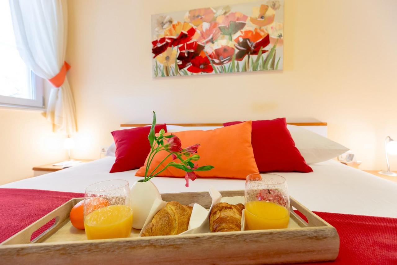 Leona & Borna'S Central Lapad Suites Ντουμπρόβνικ Εξωτερικό φωτογραφία
