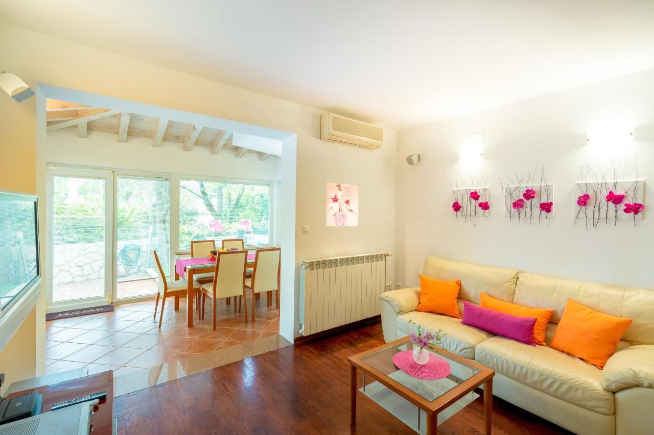 Leona & Borna'S Central Lapad Suites Ντουμπρόβνικ Εξωτερικό φωτογραφία